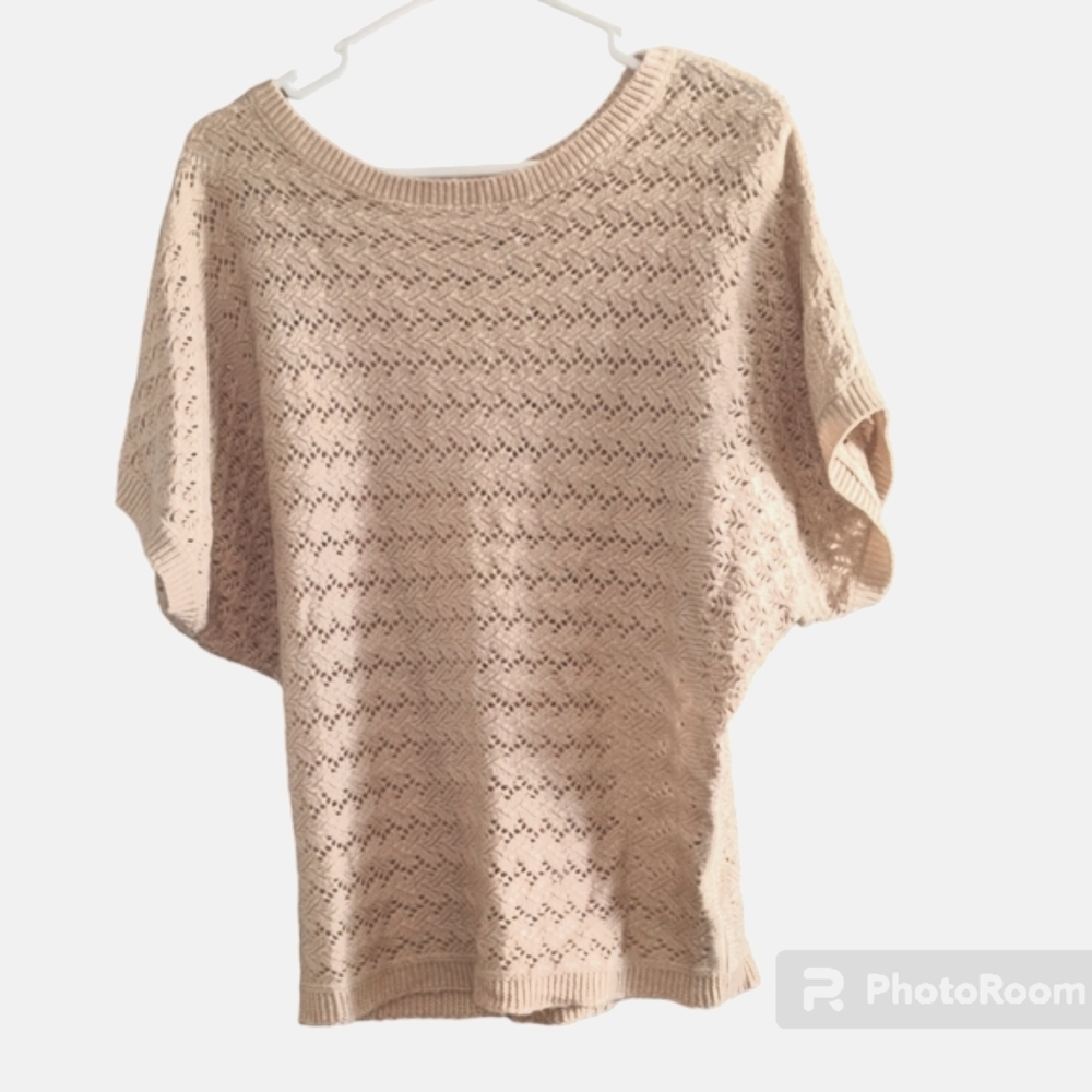 NWOT Short Batwing Sleeved Beige Knit Sweater Top M